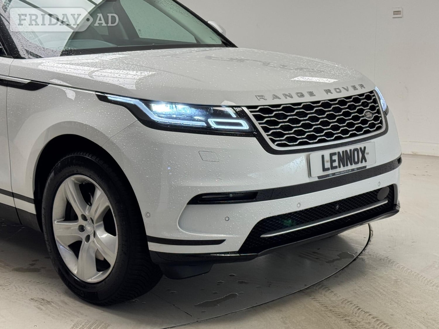Land Rover Range Rover Velar 2021 - Cars