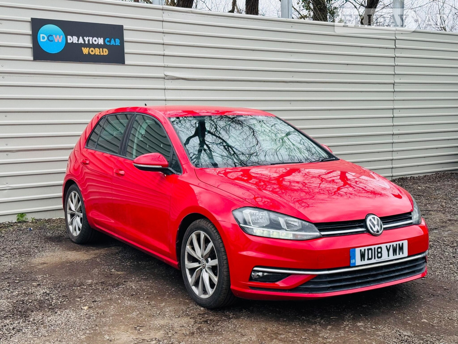 Volkswagen Golf 2018 - Cars in Hillingdon