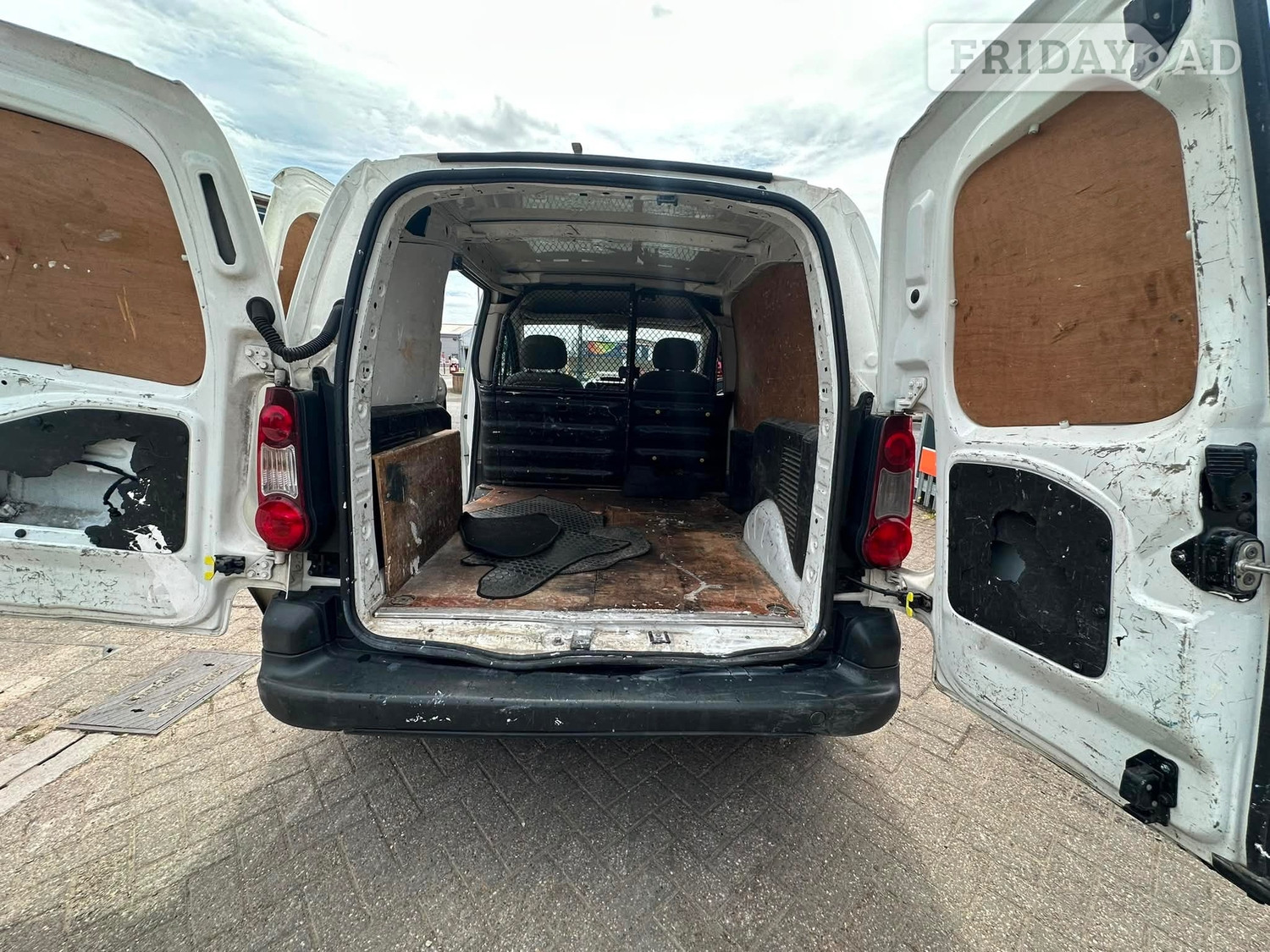 Peugeot Partner 2014 - Vans & Commercial Vehicles