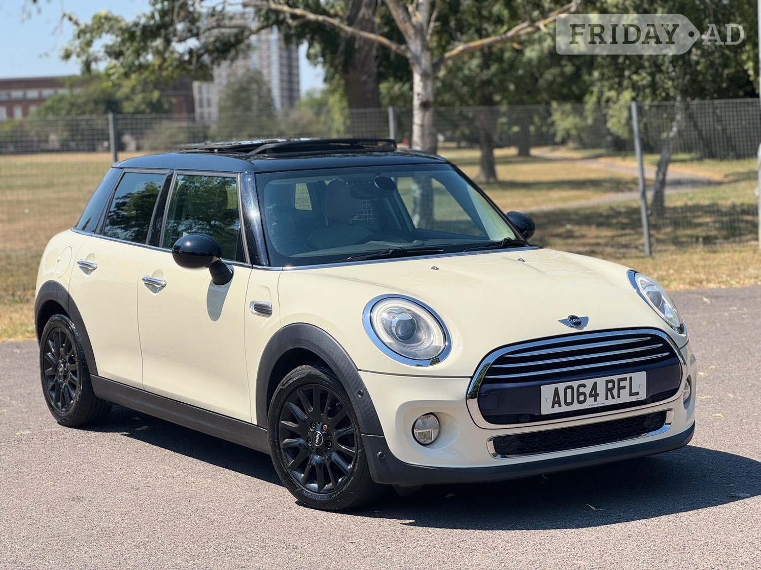 Mini Hatch 2014 in Romford