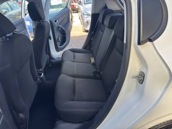 Peugeot 208 2016