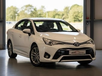 Toyota Avensis 2015