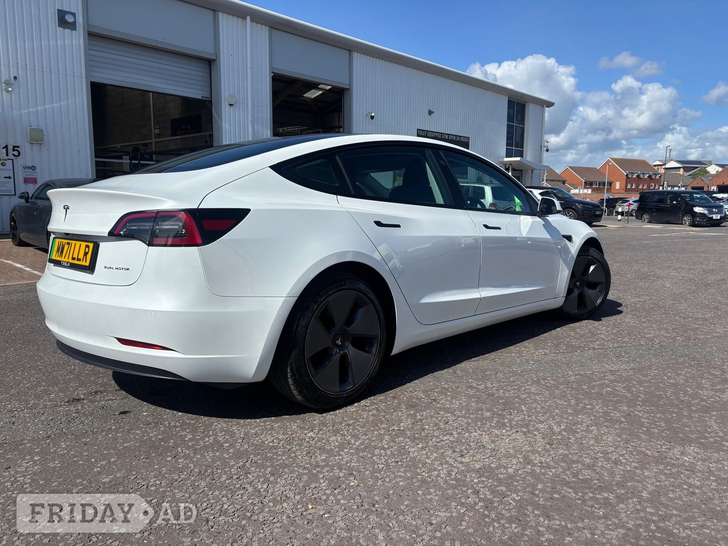 Tesla Model 3 2021 - Cars