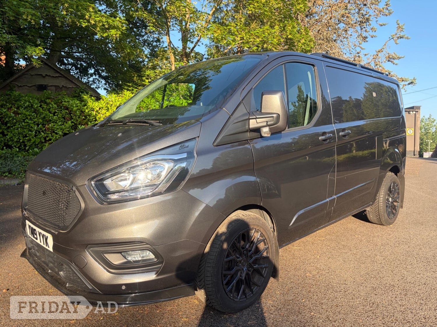 [ berth ]Ford Transit Custom