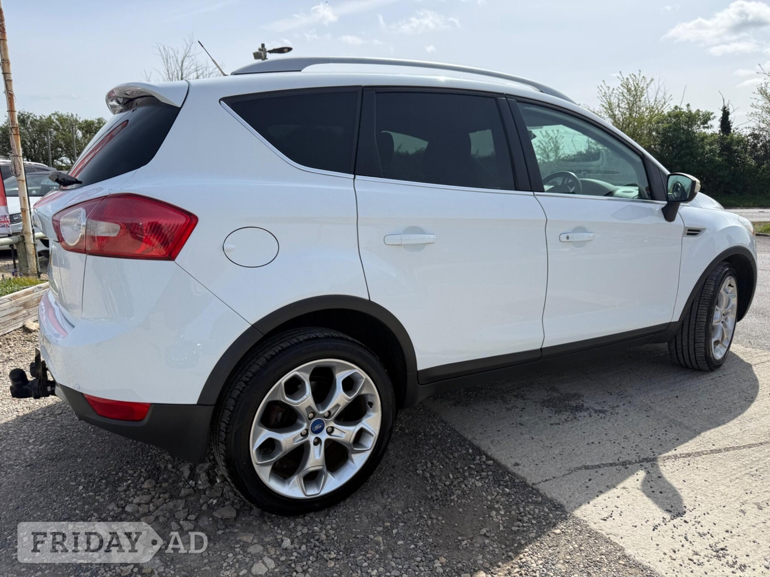 [ berth ]Ford Kuga