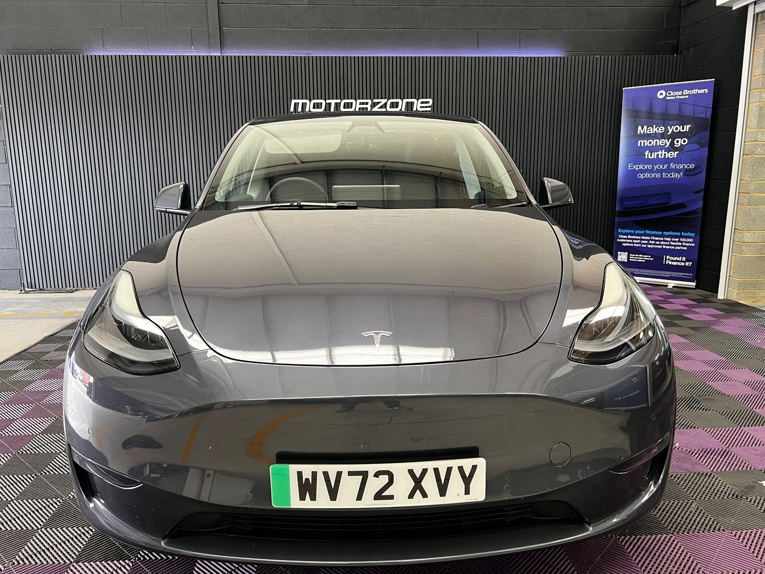 Tesla Model Y 2022 - Cars