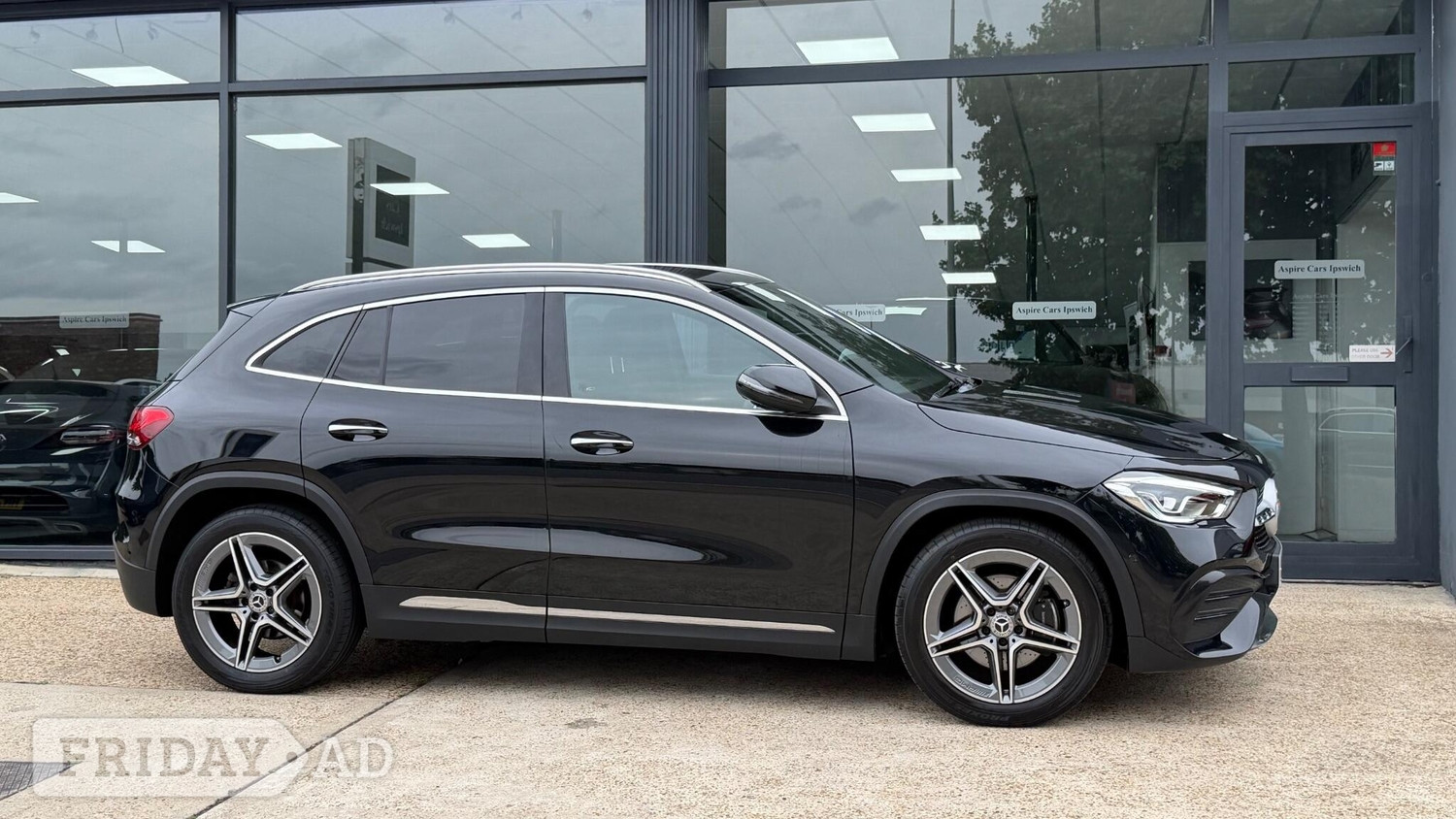 Mercedes-Benz GLA 2021 - Cars