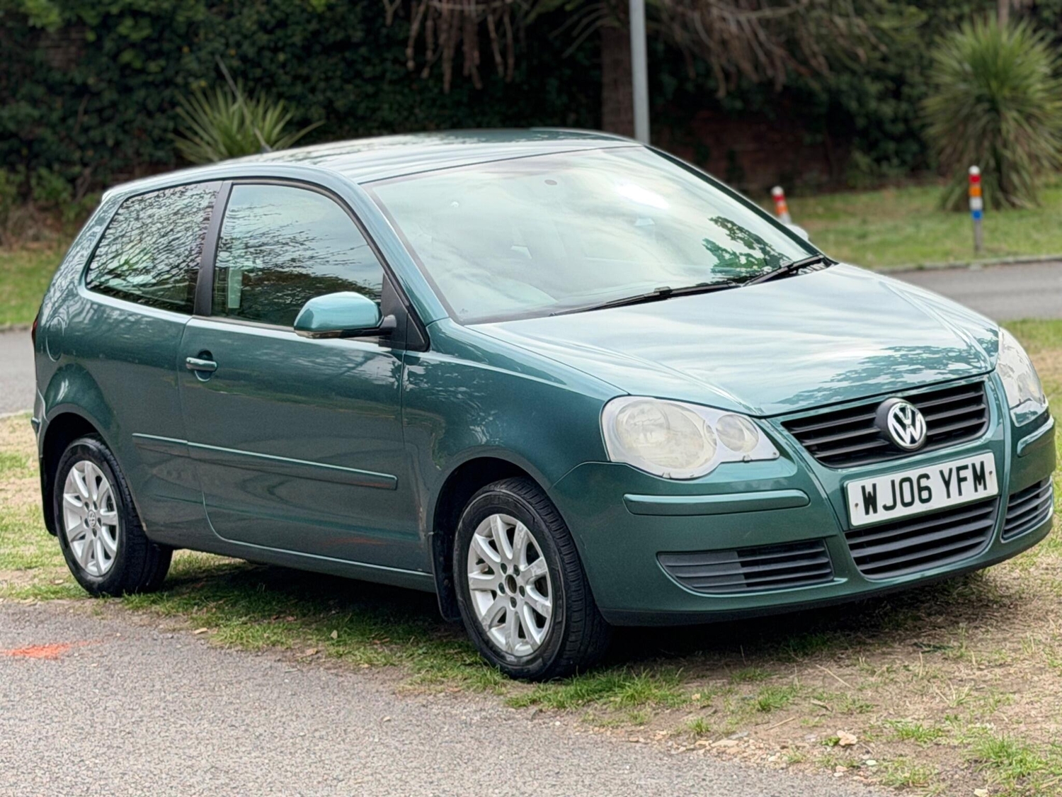 Volkswagen Polo 2006 - Cars in Slough