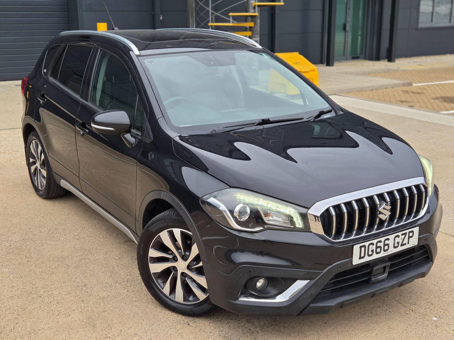 [ berth ]Suzuki SX4