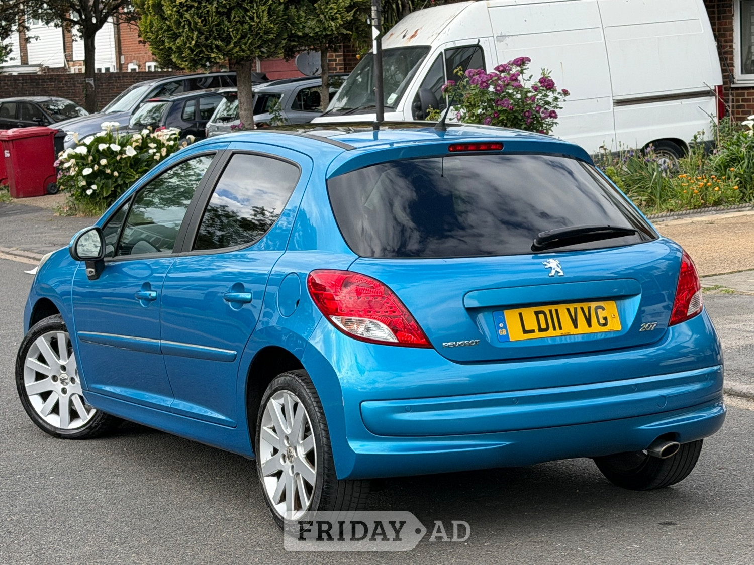 Peugeot 207 2011 - Cars