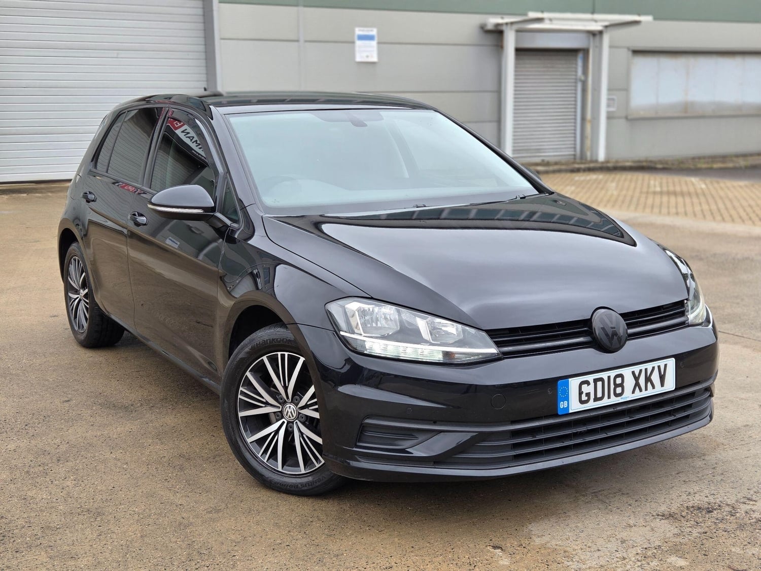 Volkswagen Golf 2018 - Cars