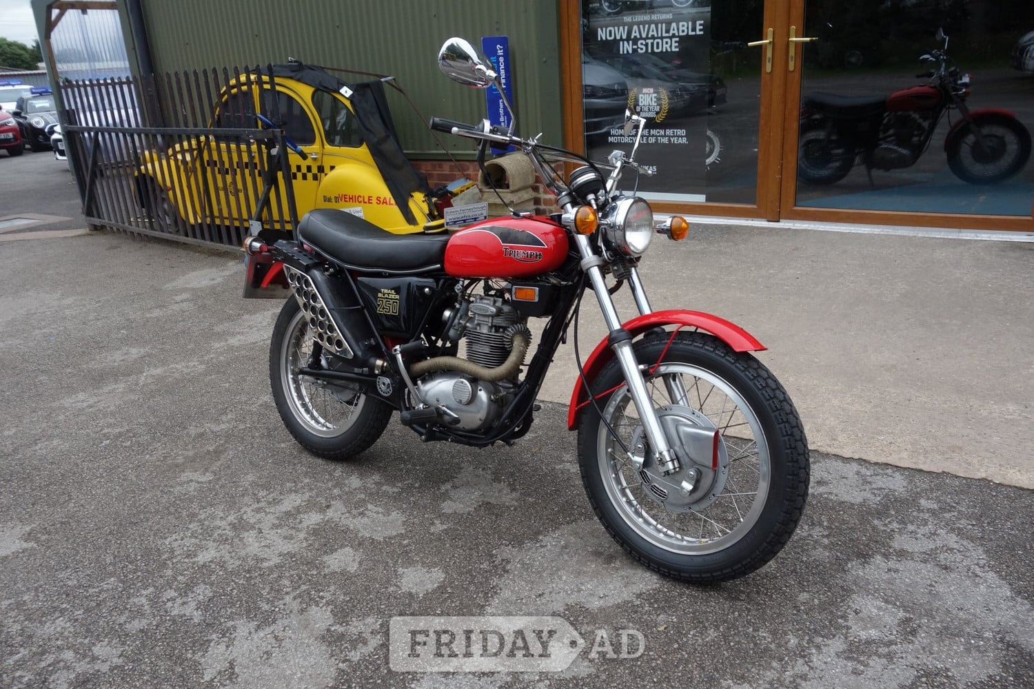 Triumph Blazer 1971 in Rugeley