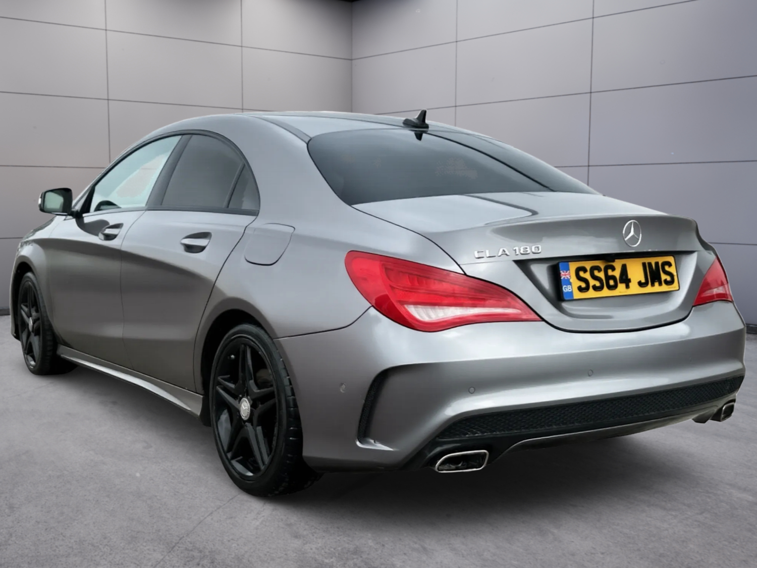 [ berth ]Mercedes-Benz CLA Class