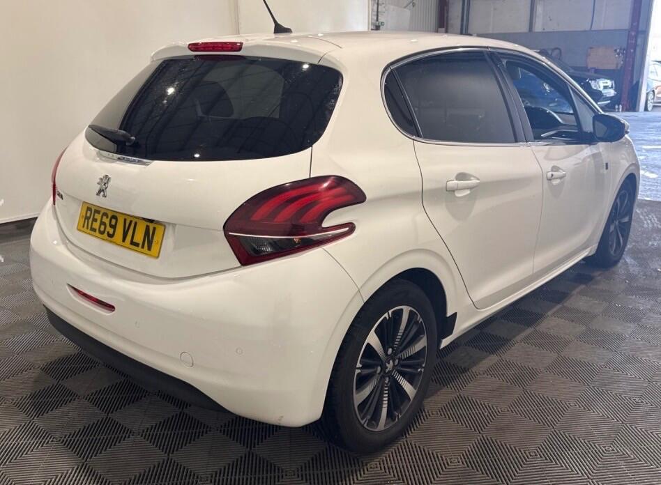 2019 Peugeot 208 1.5 BlueHDi Tech Edition Euro 6 (s/s) 5dr - Cars