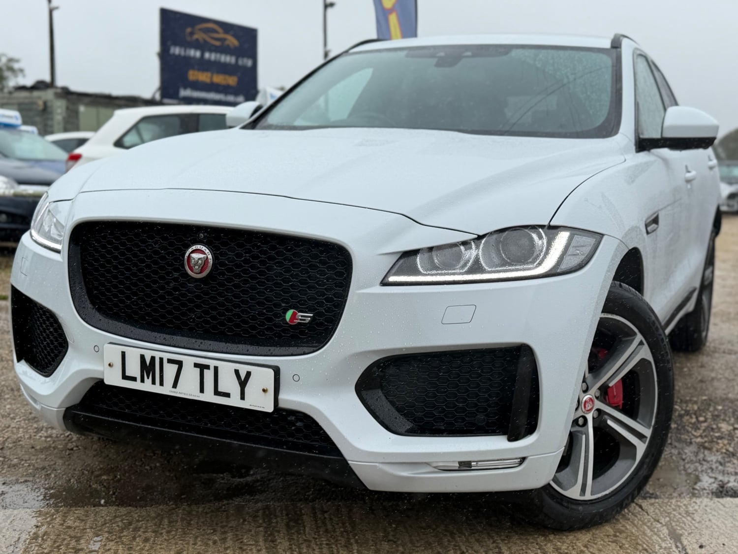 Jaguar F-Pace 2017 - Cars