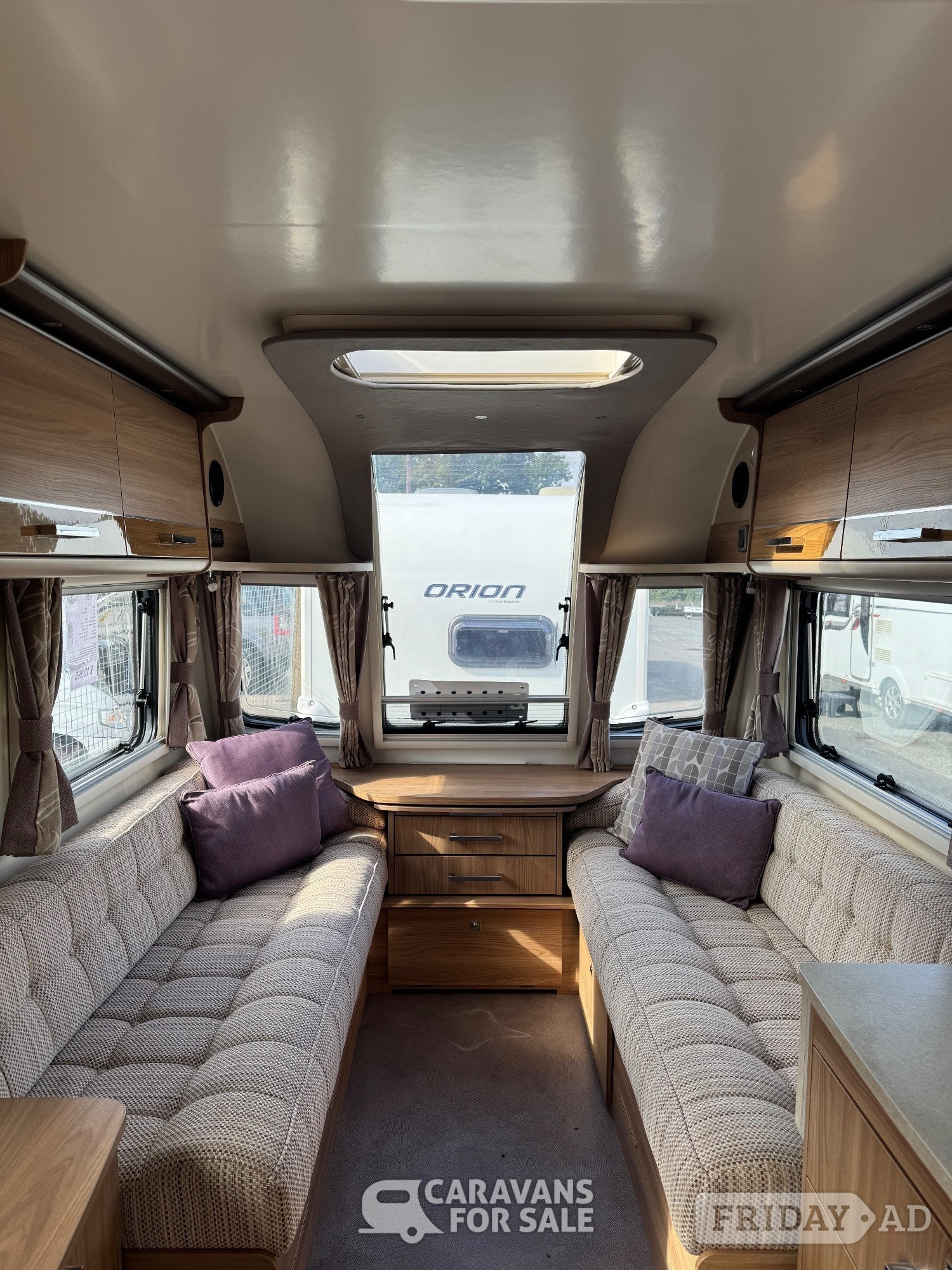 [ berth ]Bailey Unicorn Seville S3