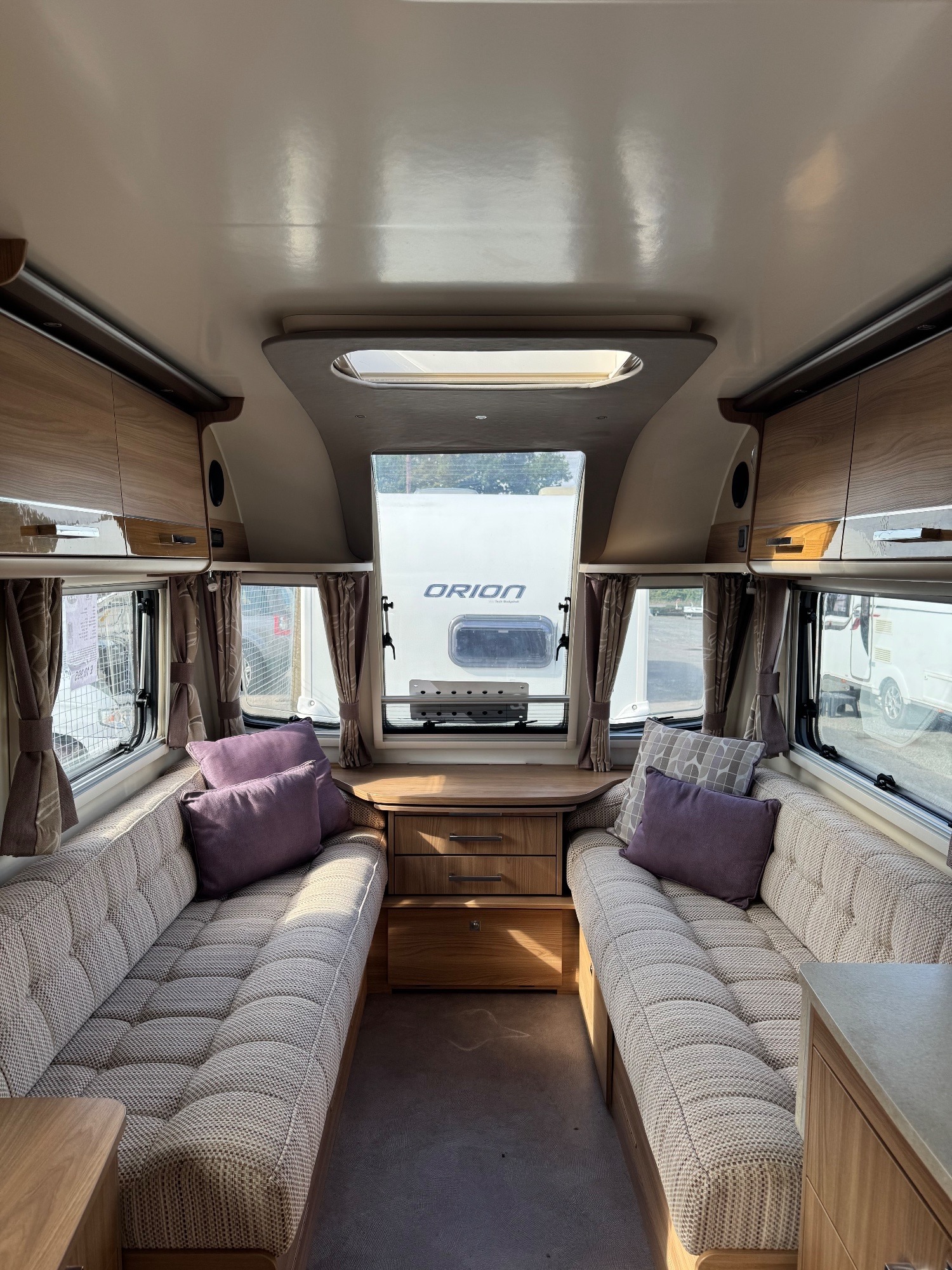 [ berth ]Bailey Unicorn Seville S3