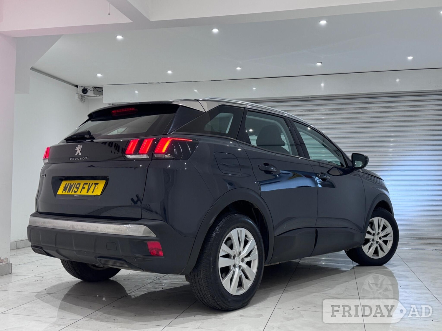 [ berth ]Peugeot 3008