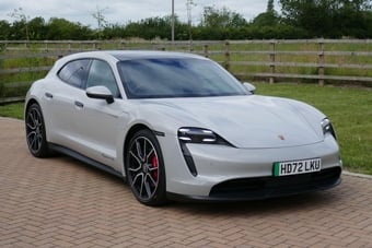 Porsche Taycan 2022
