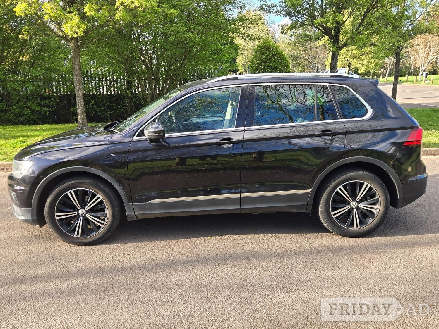Volkswagen Tiguan 2017 - Cars