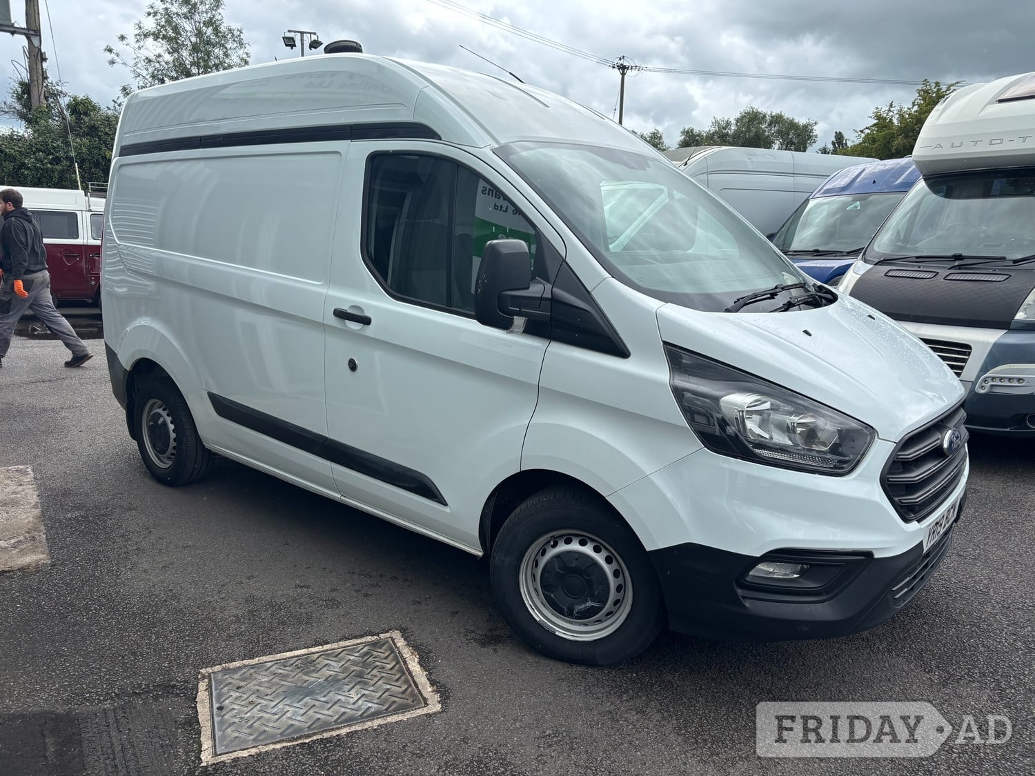 [ berth ]Ford Transit Custom