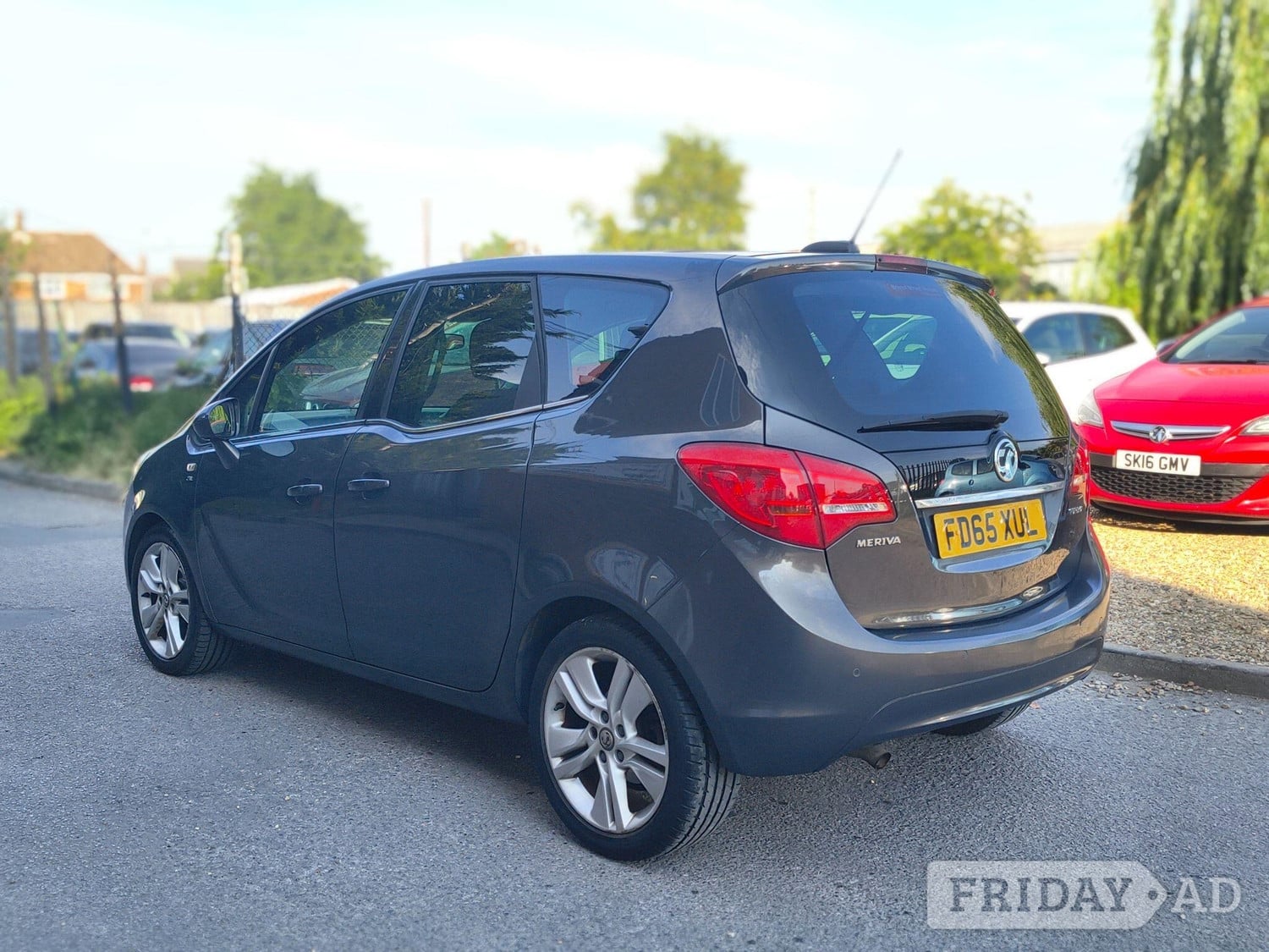 Vauxhall Meriva 2015 - Cars in Leighton Buzzard
