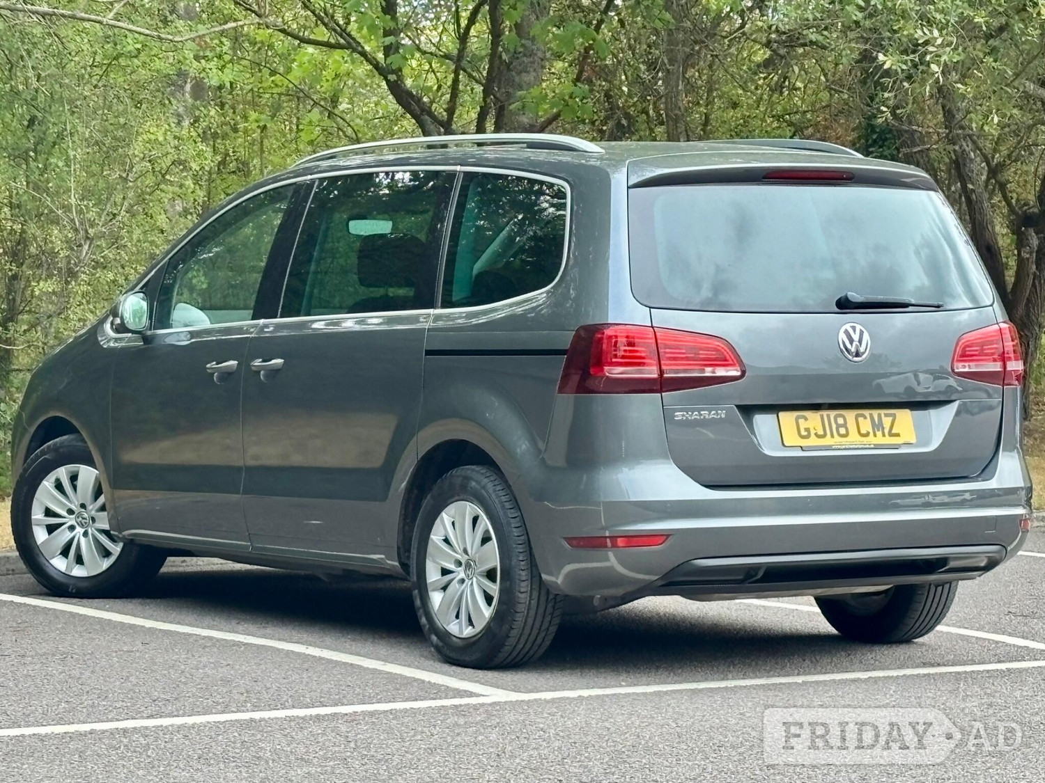 Volkswagen Sharan 2018 - Cars in Farnham