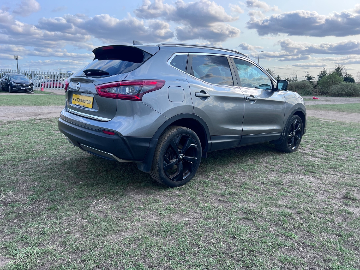Nissan Qashqai 2017 - Cars in Havering