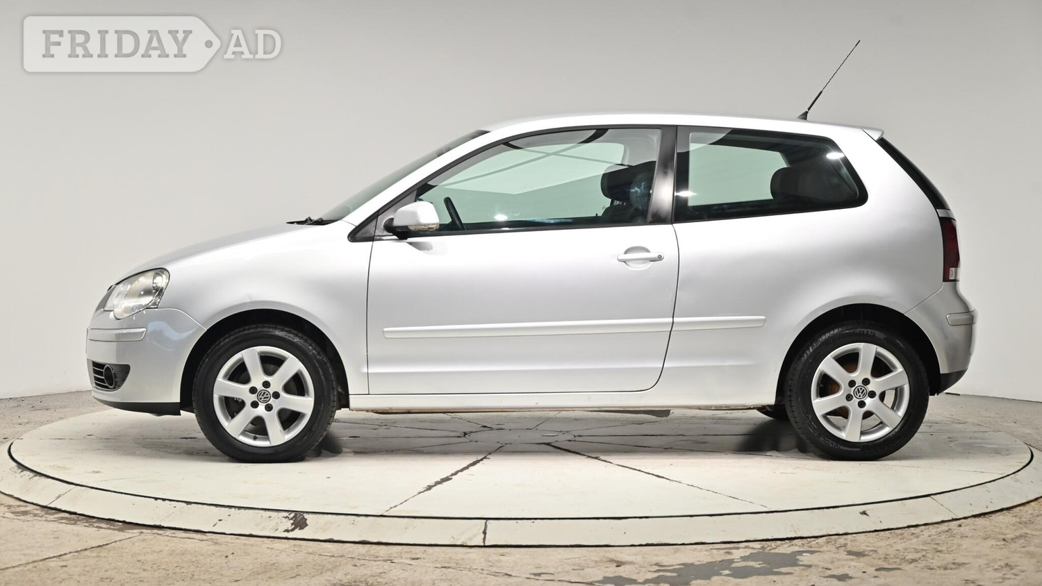 [ berth ]Volkswagen Polo