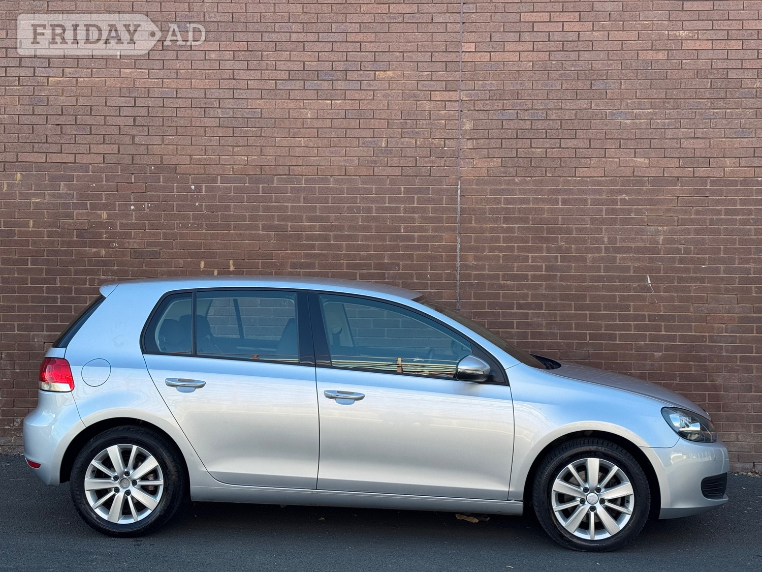 Volkswagen Golf 2012 - Cars