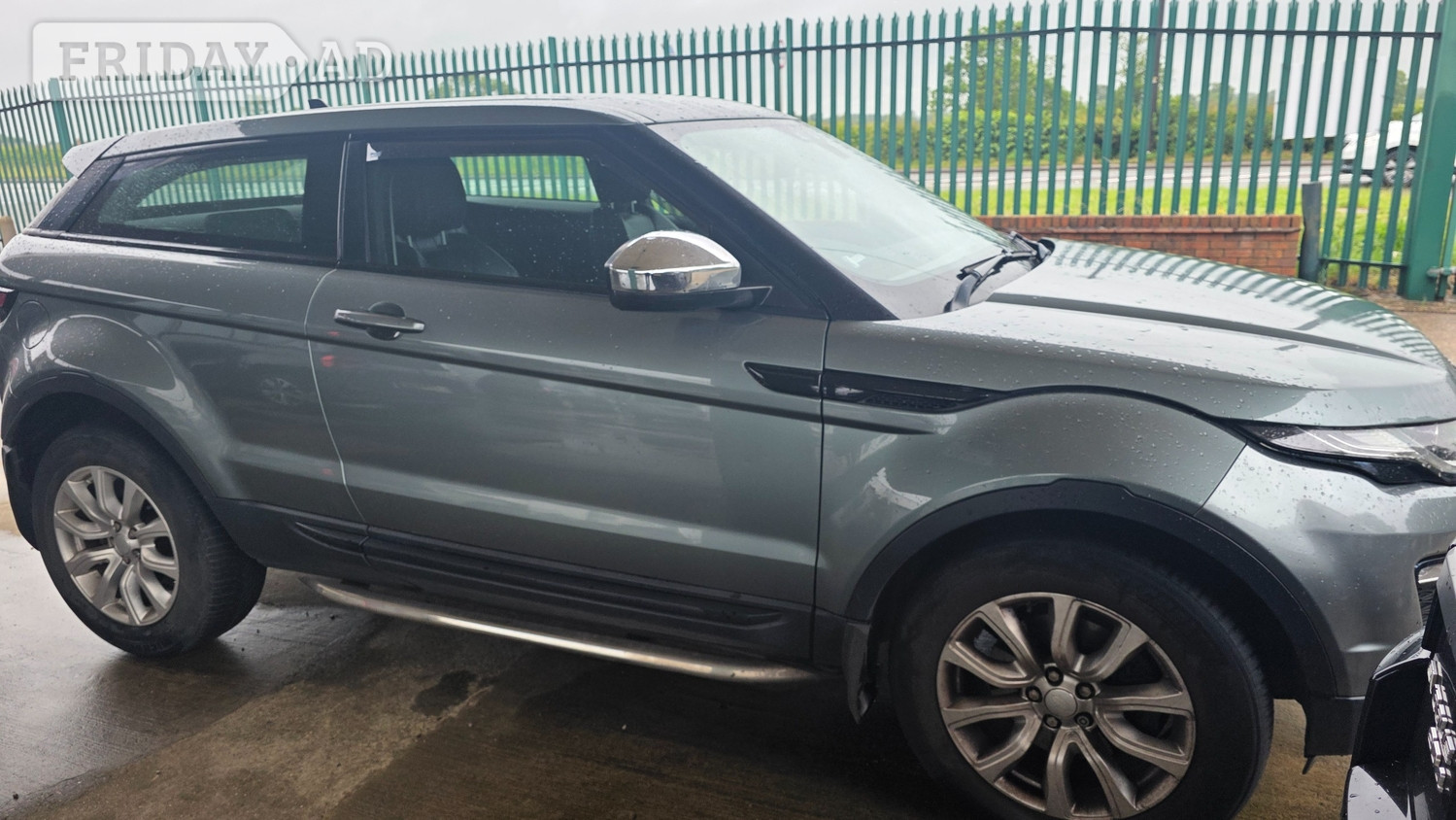 [ berth ]Land Rover Range Rover Evoque