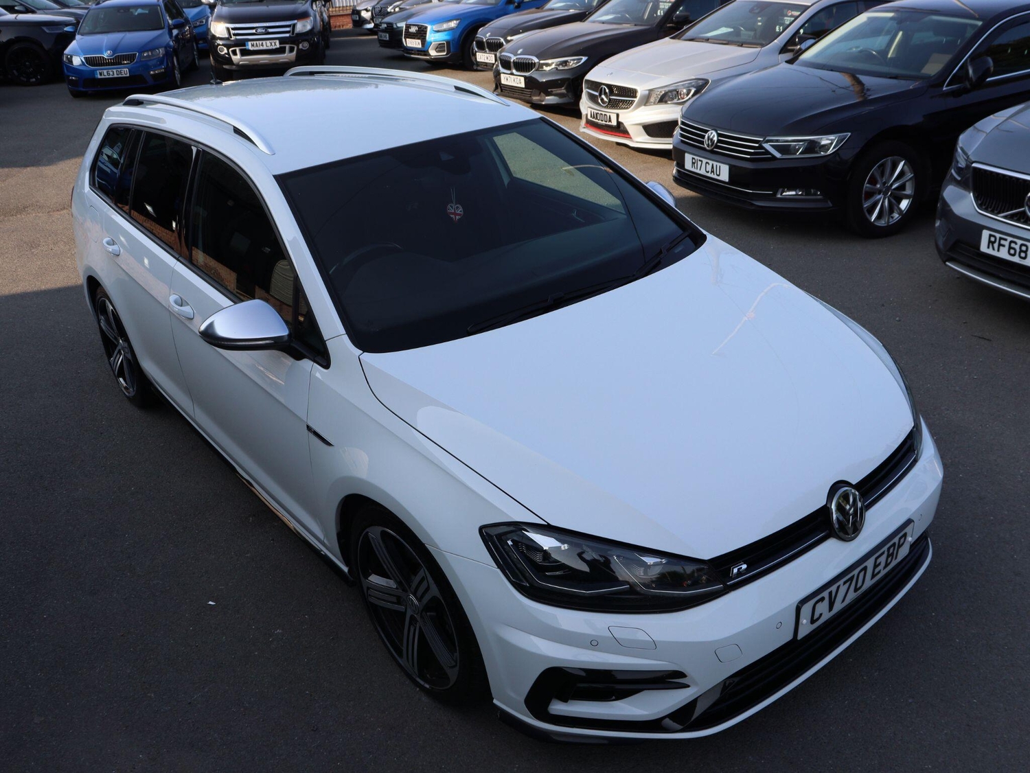 Volkswagen Golf 2020 - Cars