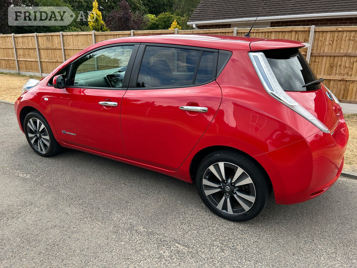 Nissan LEAF 2017 - Cars