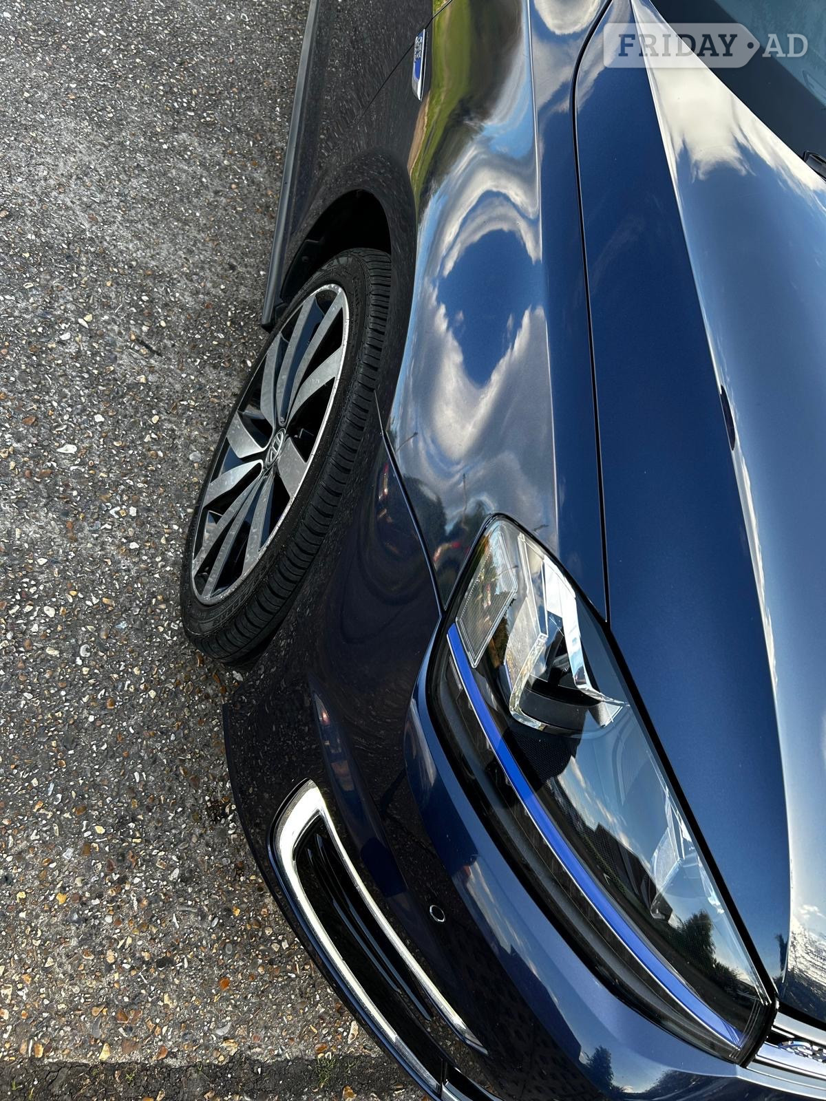 Volkswagen Golf Slough