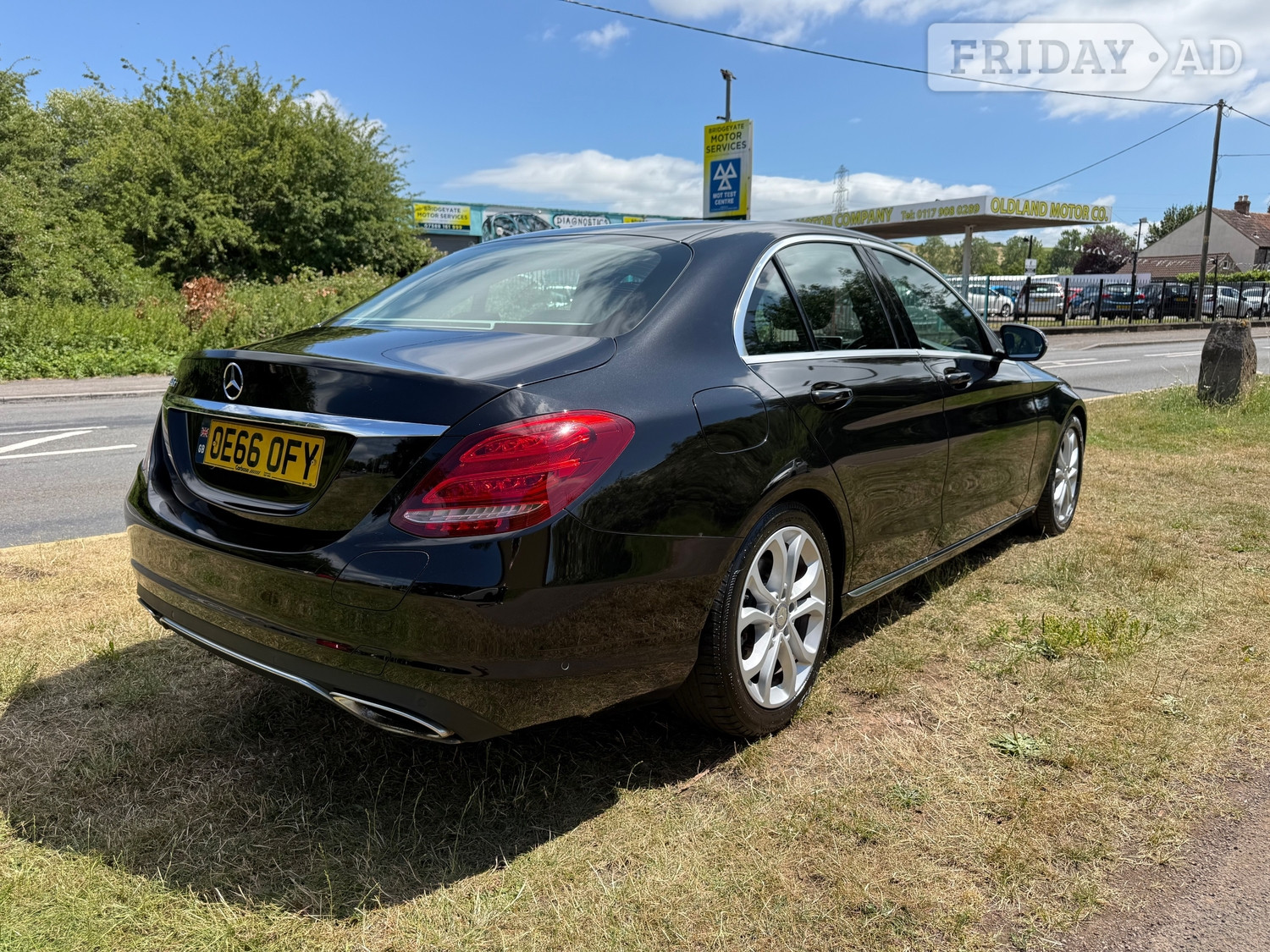 [ berth ]Mercedes-Benz C Class