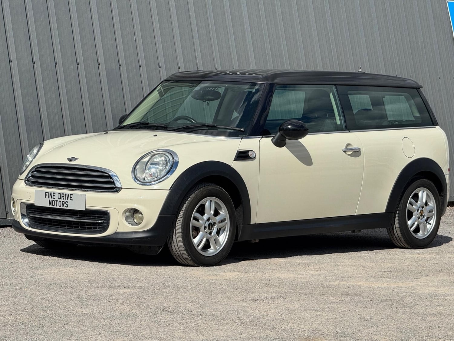 Mini Clubman 2011 - Cars in Farnham