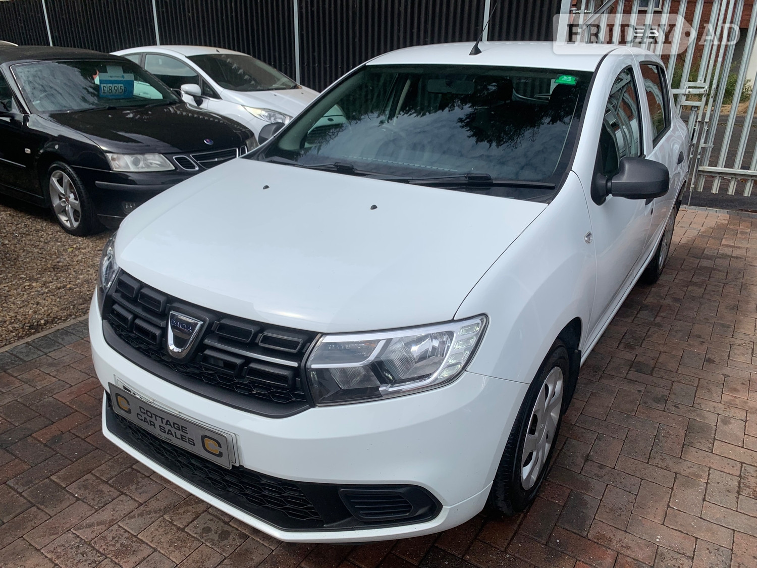 Dacia Sandero 2017 - Cars