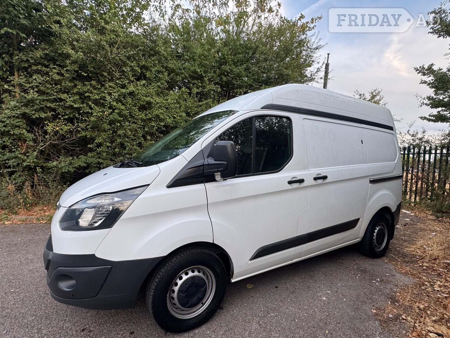 [ berth ]Ford Transit Custom
