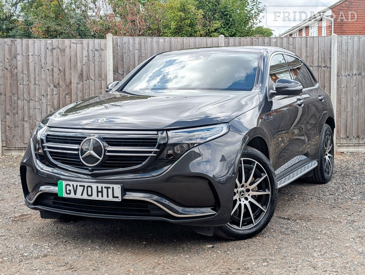 [ berth ]Mercedes-Benz EQC