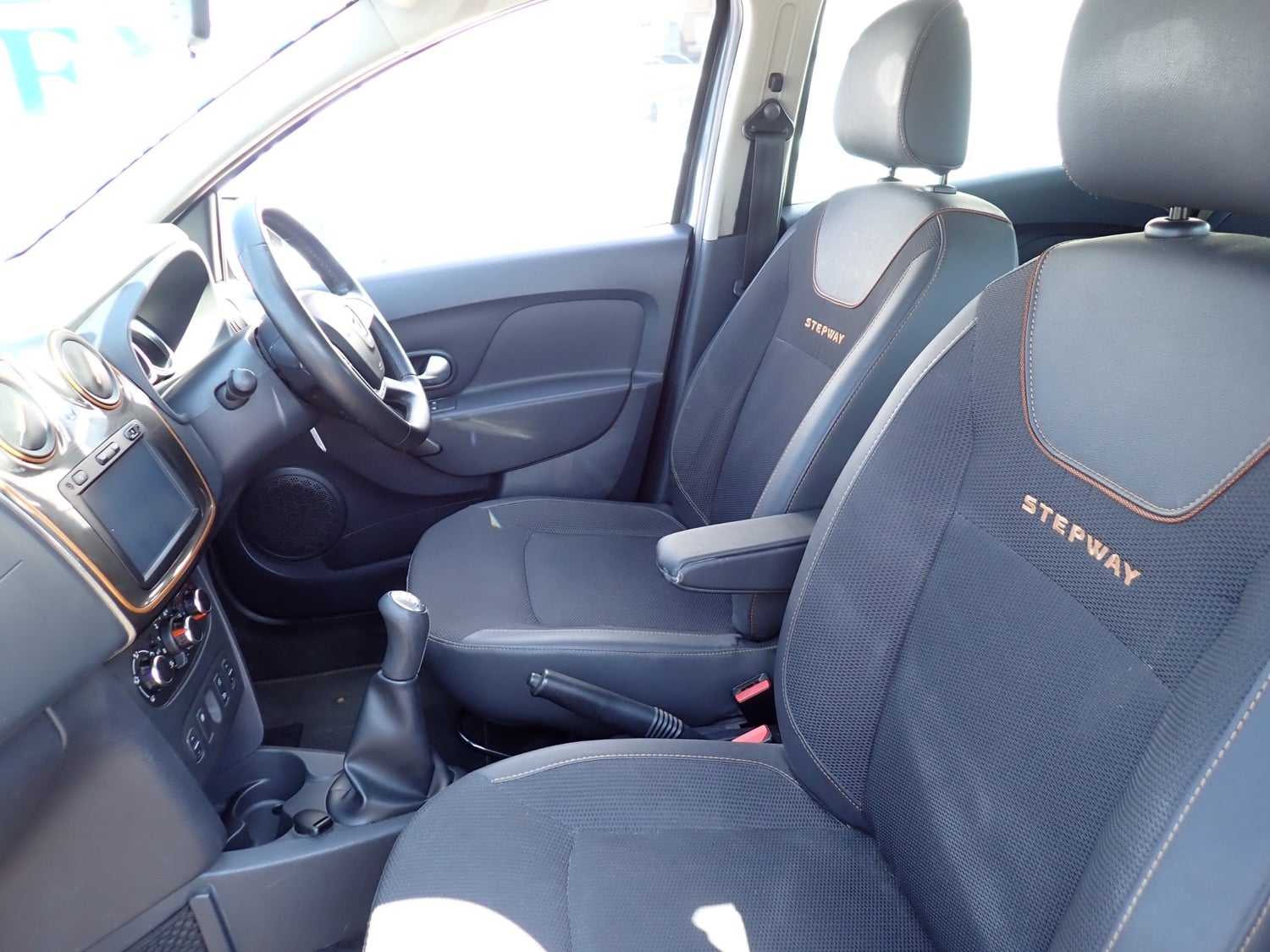 [ berth ]Dacia Sandero Stepway