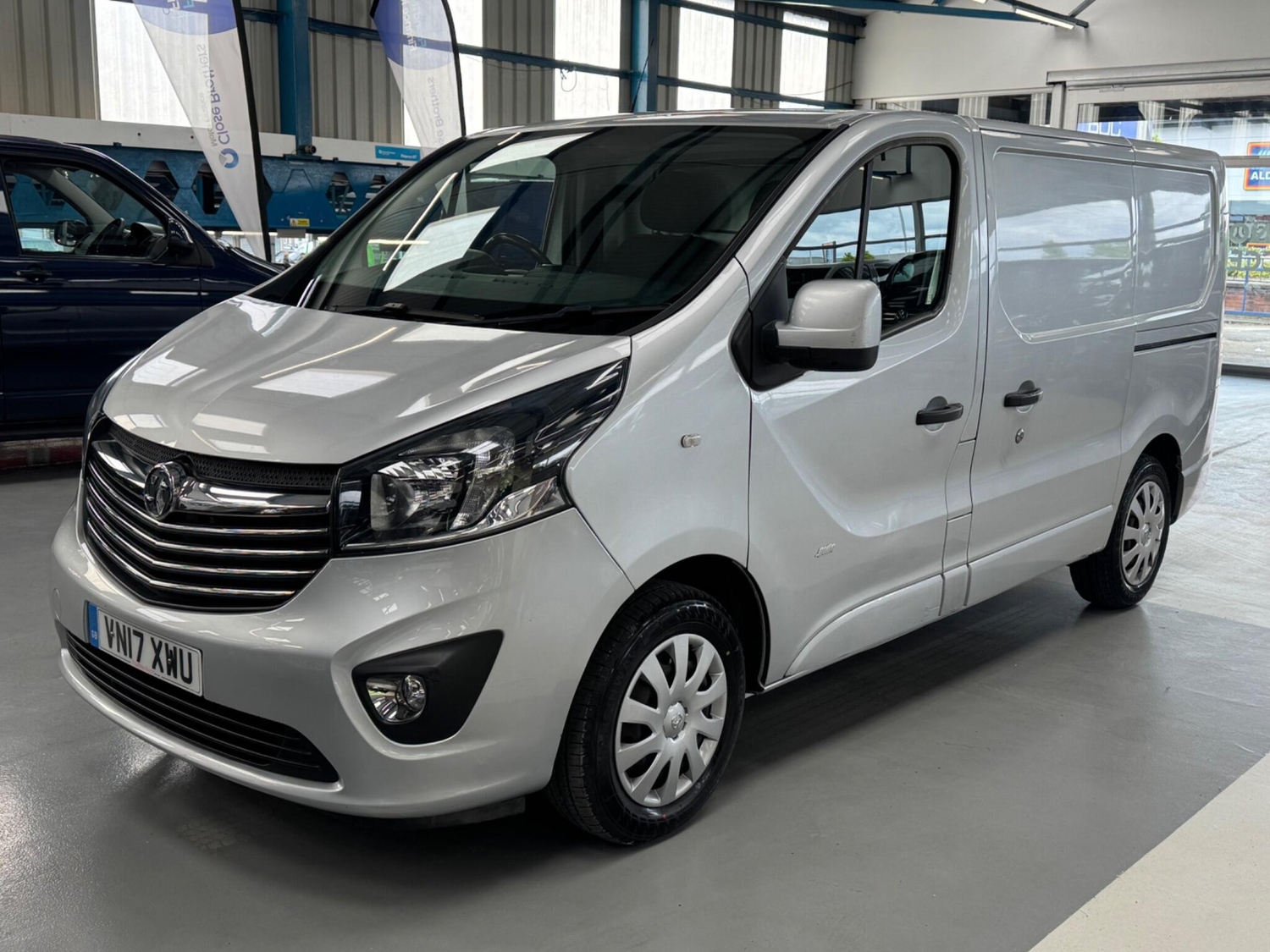 [ berth ]Vauxhall Vivaro