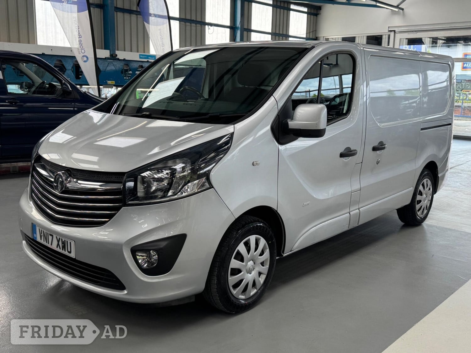 [ berth ]Vauxhall Vivaro