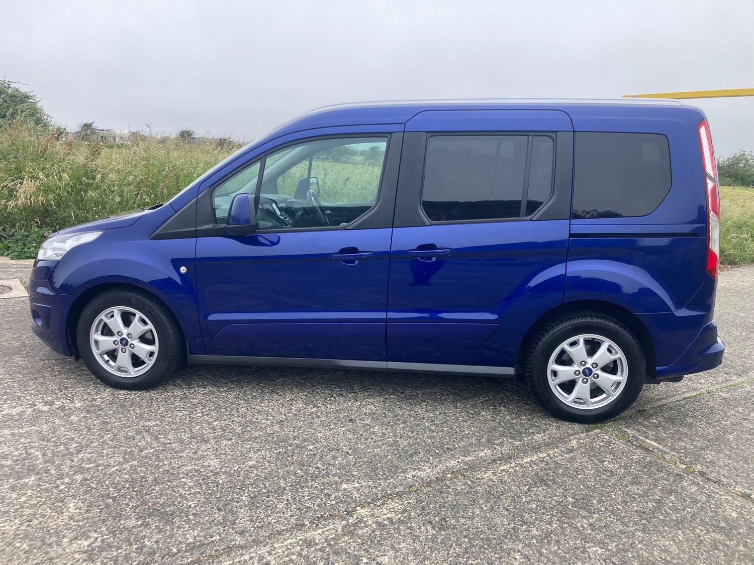 Ford Tourneo Connect 2018 - Cars