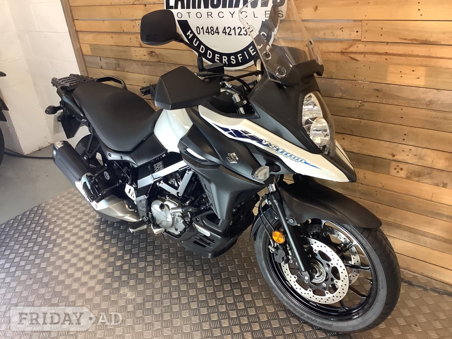Suzuki V-Strom 650 2022 - Motorbikes, Scooters & Quads