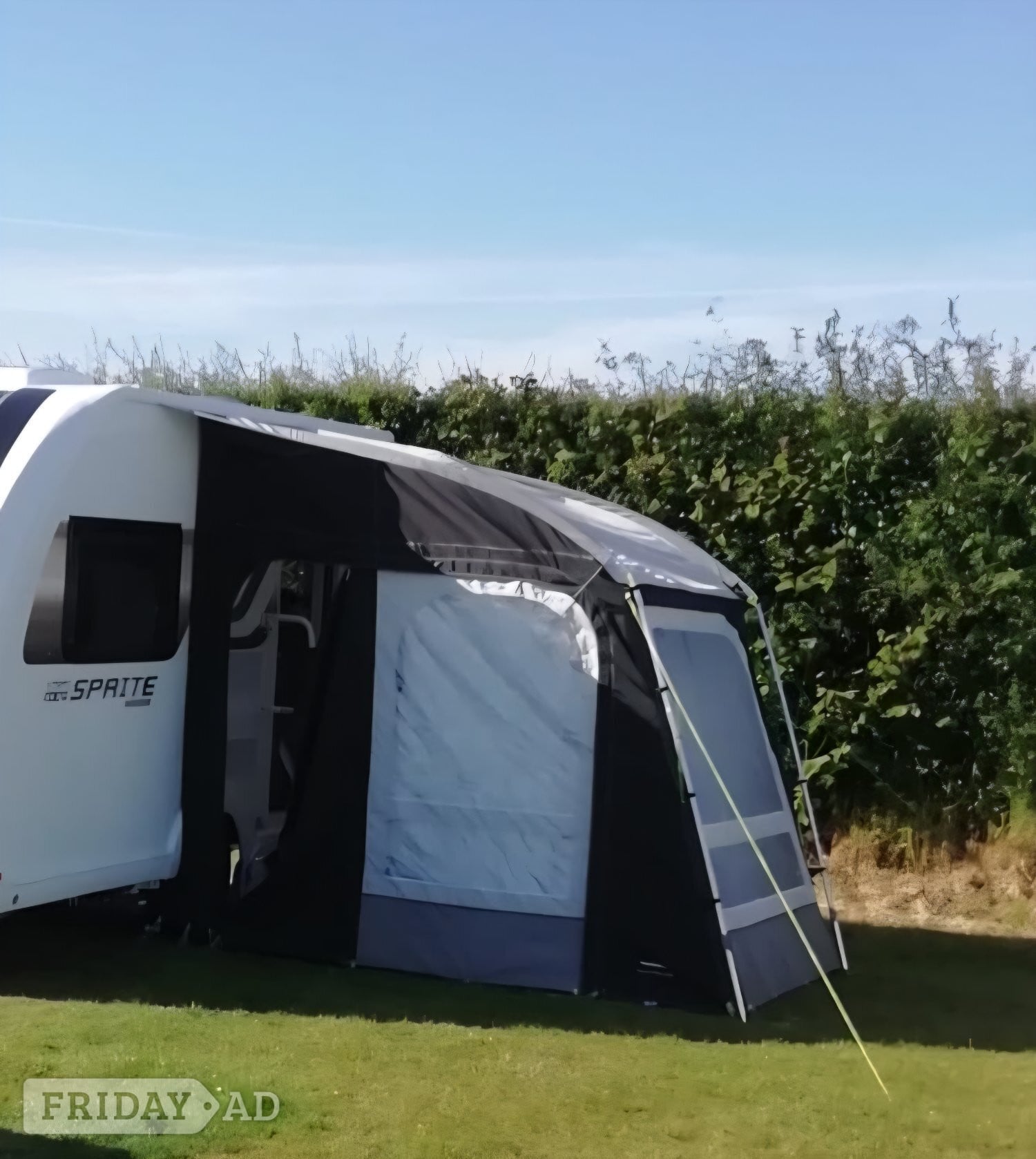 Dometic Rally Pro 200 awning (poles) with sleeping compartment
