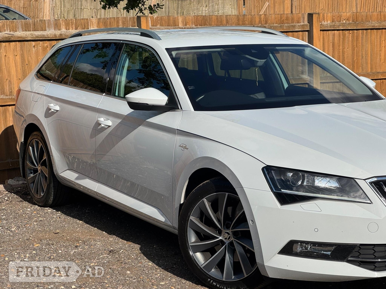 Skoda Superb 2019 - Cars