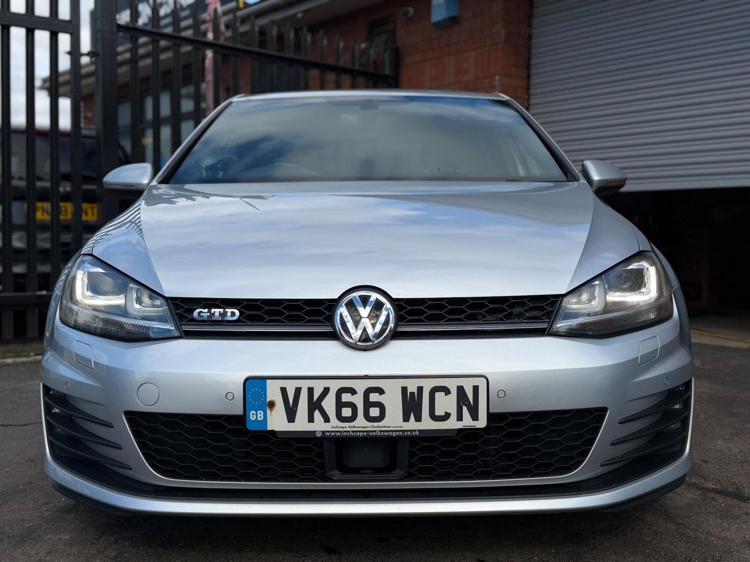 Volkswagen Golf 2016 - Cars