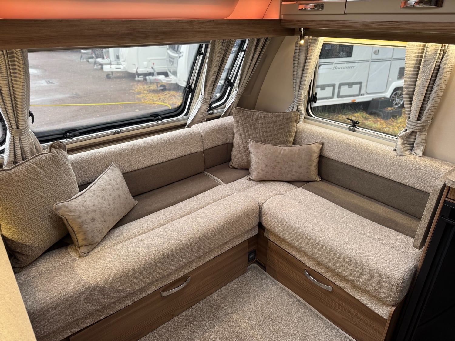 [ berth ]Swift Challenger X860