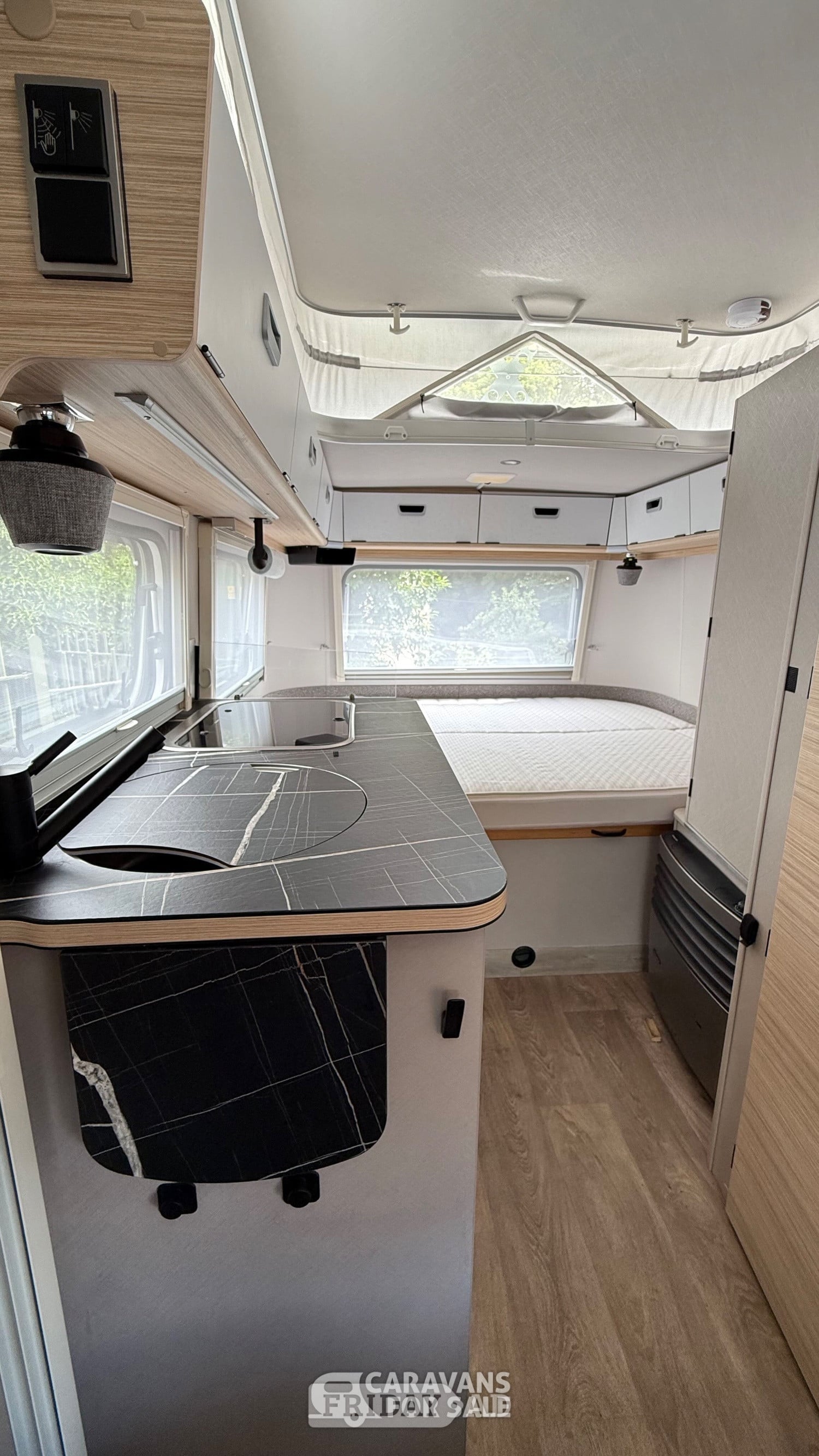 [ berth ]Eriba Touring Triton 430