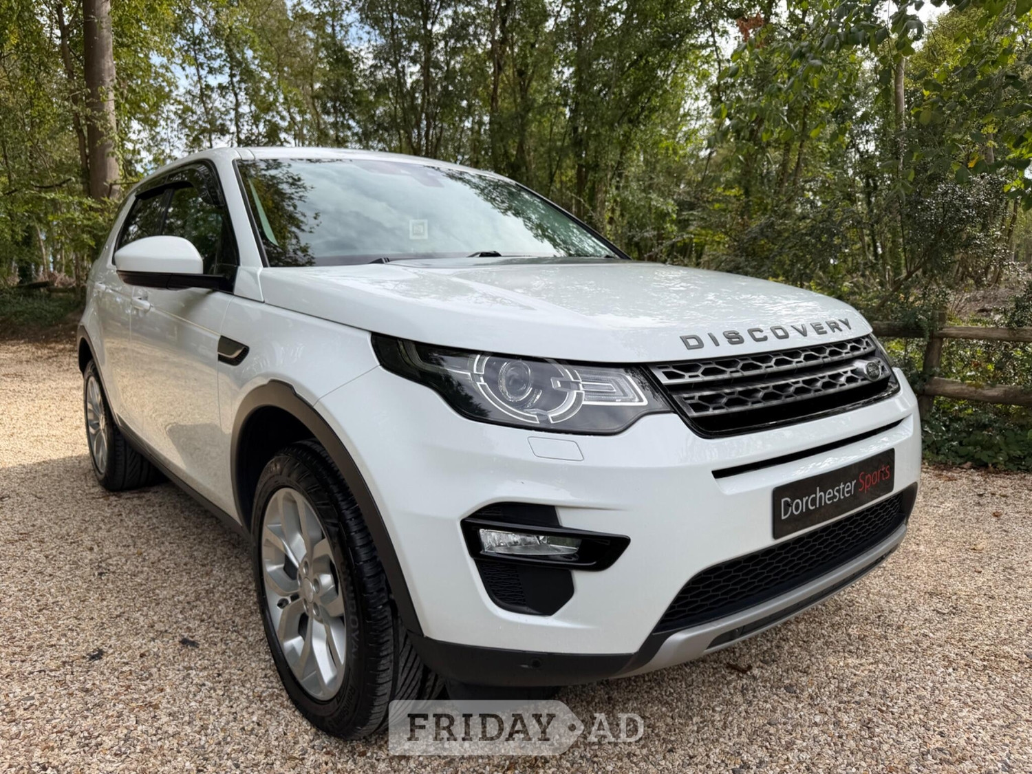 [ berth ]Land Rover Discovery Sport